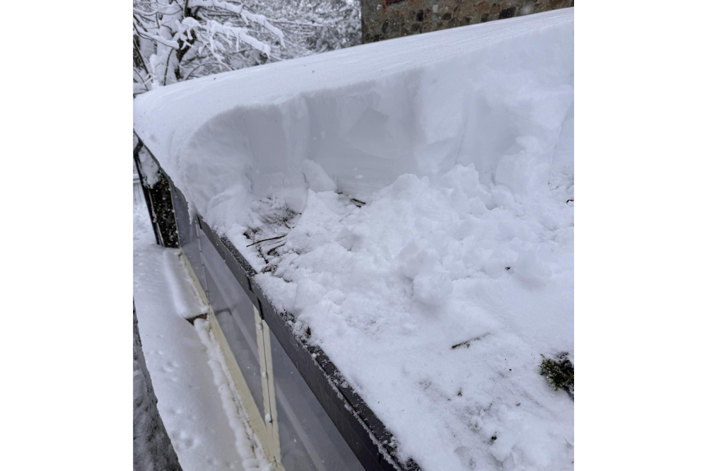 [FOTO-GALLERY] Primavera pazza: nevica sopra gli 800 metri