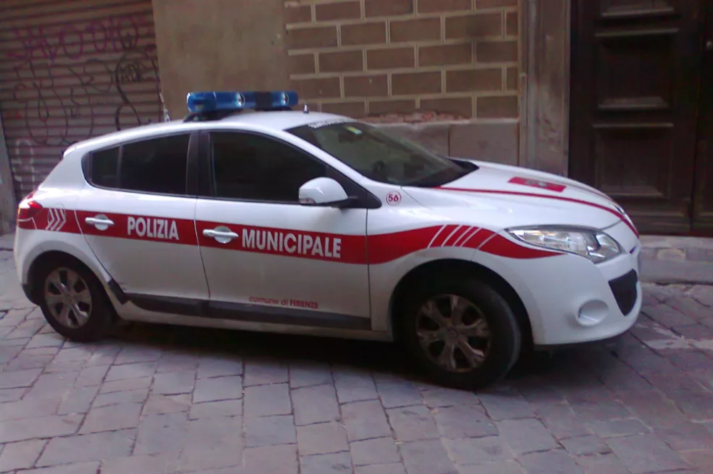 Maxi operazione antidroga a Firenze: oltre 1,3 kg di stupefacenti sequestrati e due arresti in un solo giorno