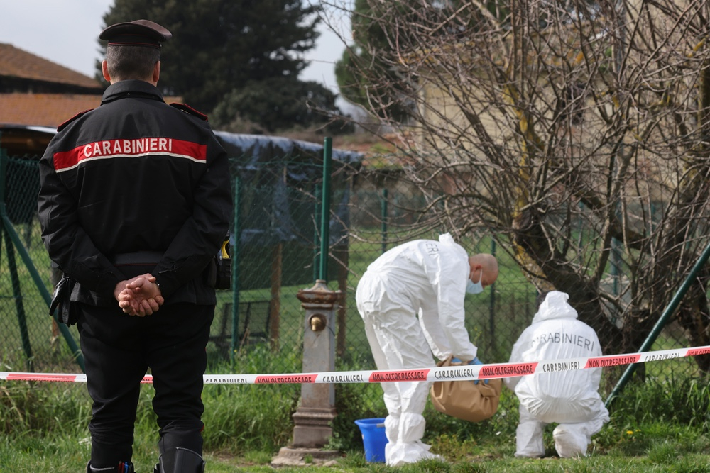 Accertamenti sul cadavere mummificato trovato vicino all'ex sanatorio di Firenze