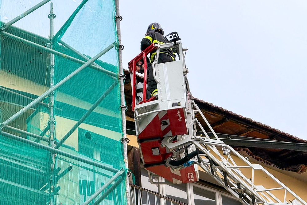 Paura a Empoli per la caduta di alcune tegole