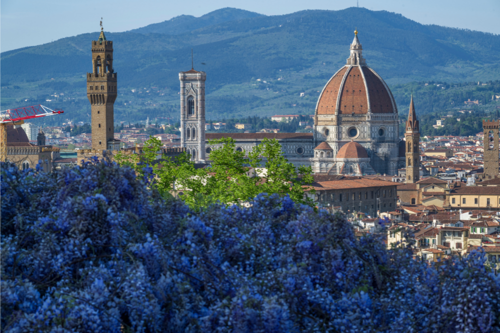 Vacanze pasquali, prenotazioni in calo ma la Toscana regge