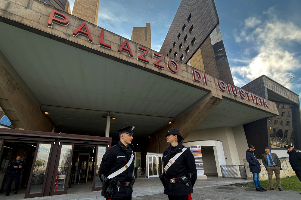 'Estorsioni con metodo mafioso nei subappalti': 11 arresti