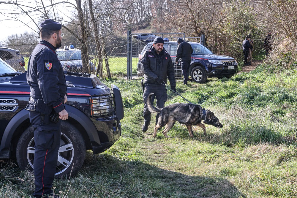 Vede agenti e getta dosi cocaina, arrestato in centro a Firenze