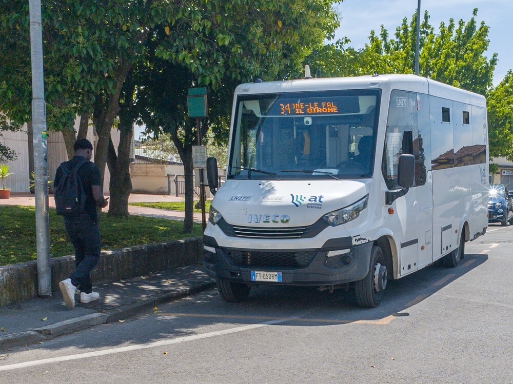 Autista del bus finisce in ospedale a Firenze, sputi e tentativo di aggressione