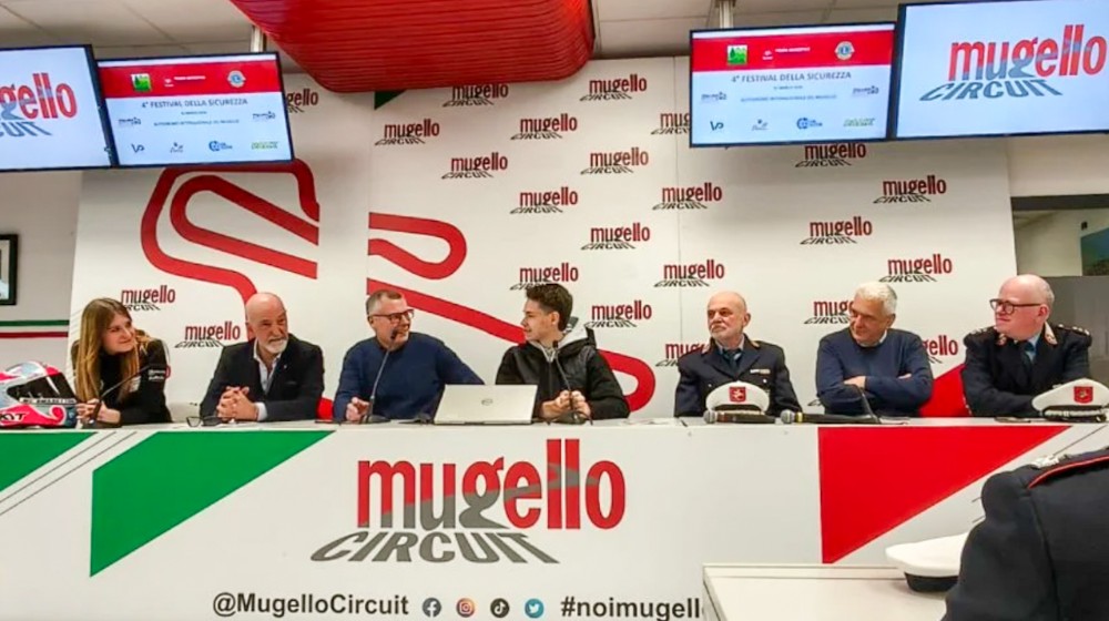 Ferrari Challenge al Mugello: Paulet e Schomer trionfano in Gara 1