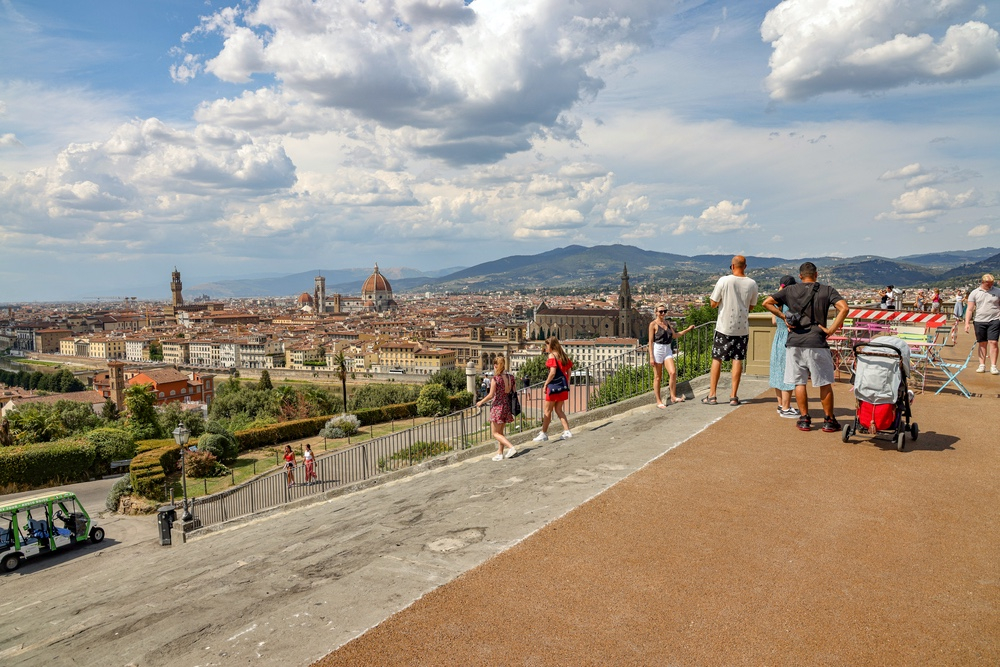 Firenze, la città che non dorme: boom delle palestre h24 tra ex teatri e spazi rigenerati