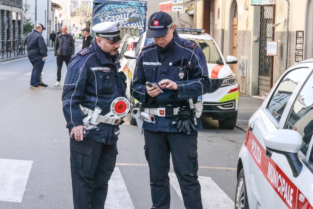 AGGIORNATA - Sicurezza stradale, vigili urbani di Firenze vanno nelle scuole