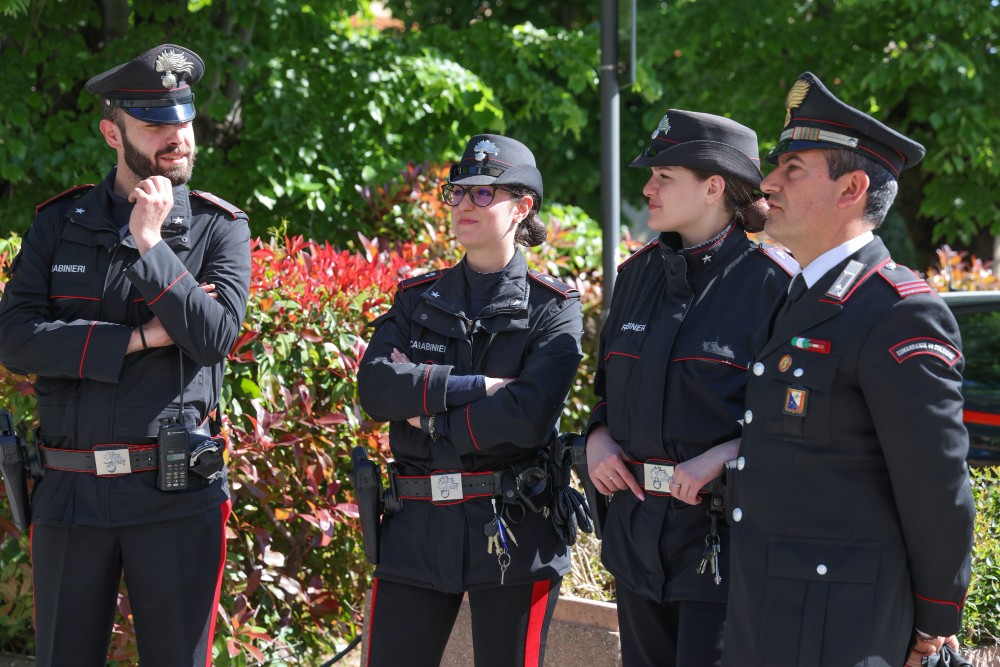 Giuramento dei carabinieri a Firenze, Crosetto: “Siete il primo volto dello Stato”