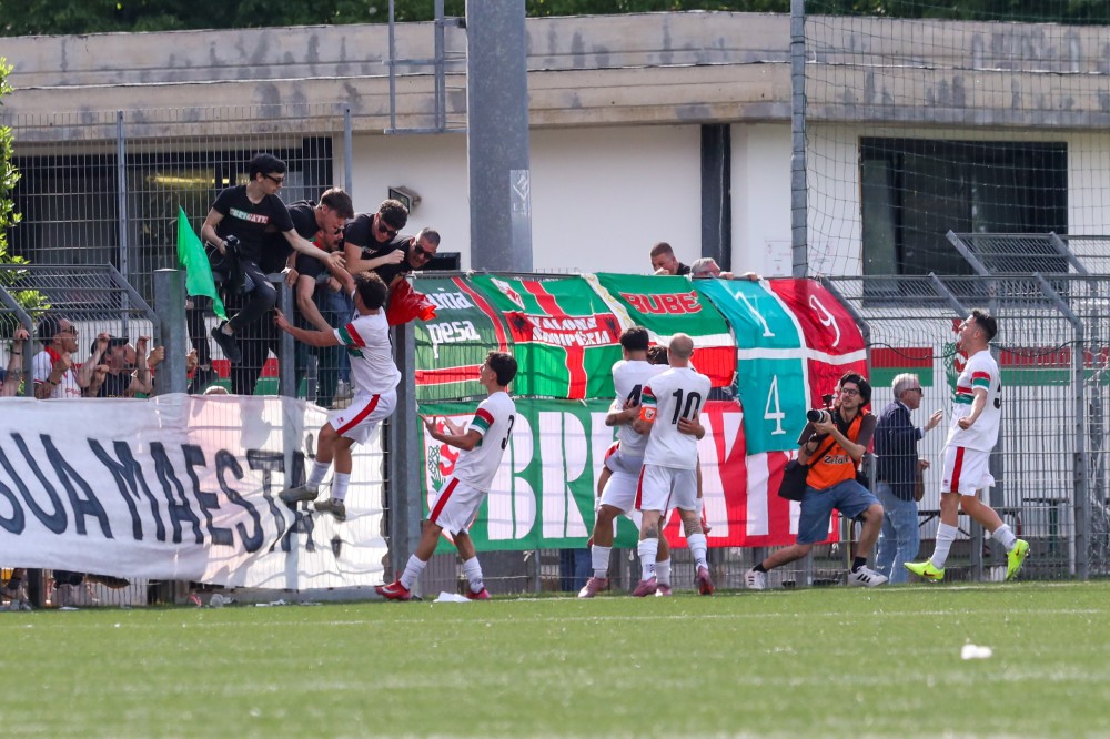 Il calcio dei paesi torna a riempire gli spalti: passione e rivalità nella provincia fiorentina