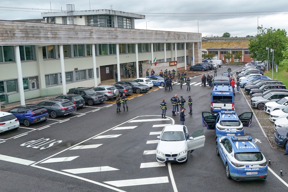 Firenze, confermate le “zone rosse”: controlli rafforzati in stazione, Cascine e Novoli