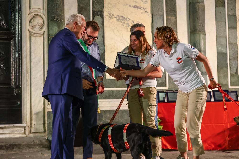 Pegaso per la solidarietà alla Scuola Italiana Cani Salvataggio Firenze