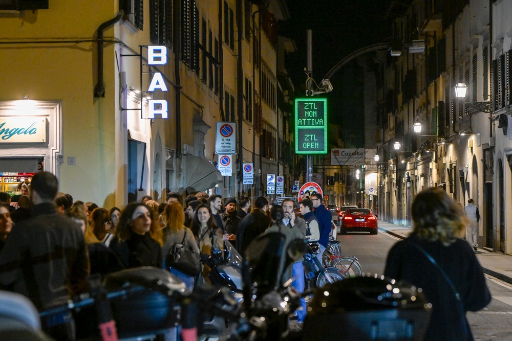 Via de’ Bardi, la ZTL che non chiude mai davvero