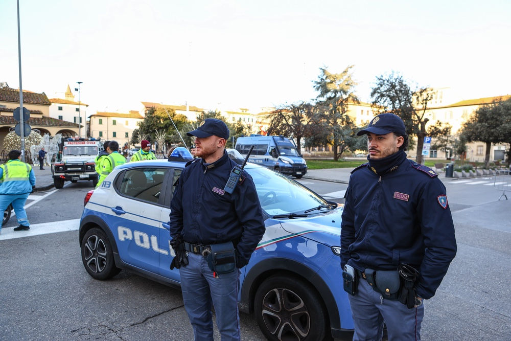 Da furto di profumo a tentata rapina e resistenza, va in carcere