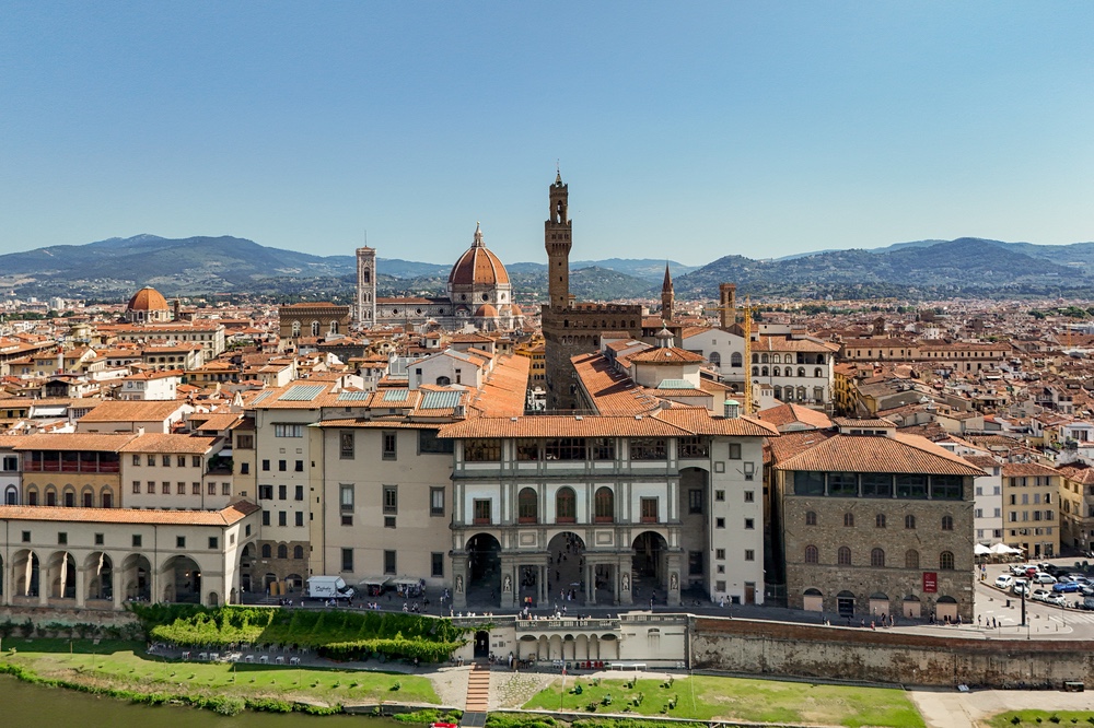Uffizi, tensioni su bookshop e guide turistiche: sindacati chiedono più personale e tutele