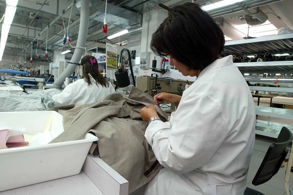 Lavoro: picchetti e scioperi SuddCobas a aziende tessili Prato