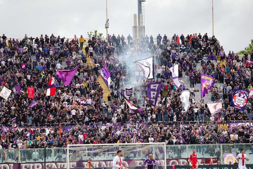 Fiorentina, il Franchi prepara la resa dei conti: contestazione totale, salvo soltanto Vanoli