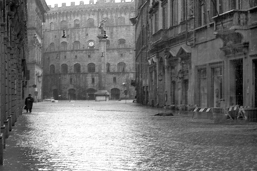 Alluvione Firenze: Archivio Stato e Fondazione Crf cercano testimonianze