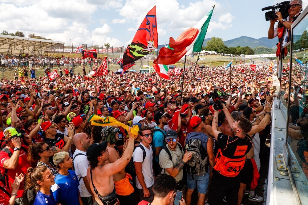 MotoGp: divieti bevande alcoliche e in vetro durante gare al Mugello