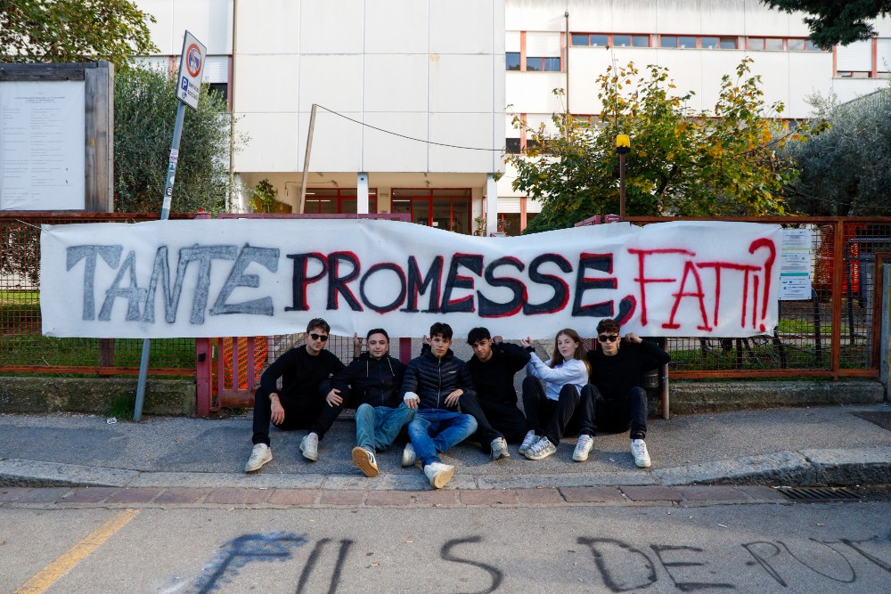 Sos da studentato senz'acqua: 'Prorogare la scadenza dei crediti formativi'