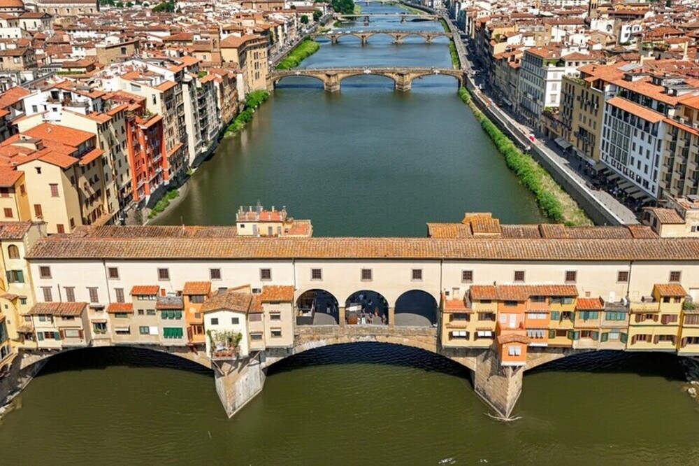 Arrestato mentre sta per fare una rapina in gioielleria al Ponte Vecchio