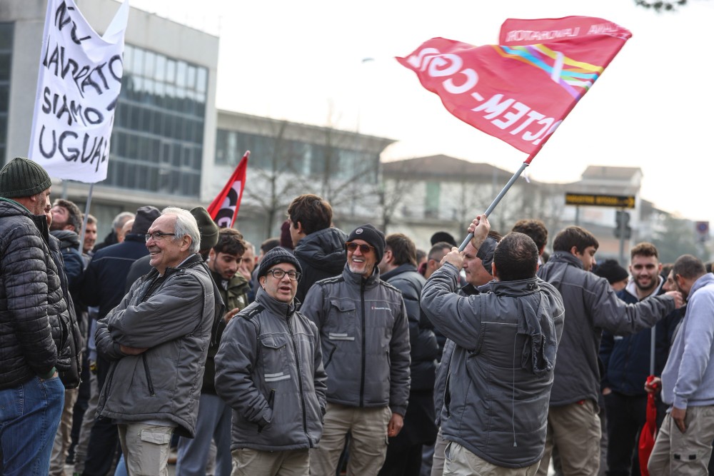 Domani sciopero dei sindacati di base: cortei anche a Firenze