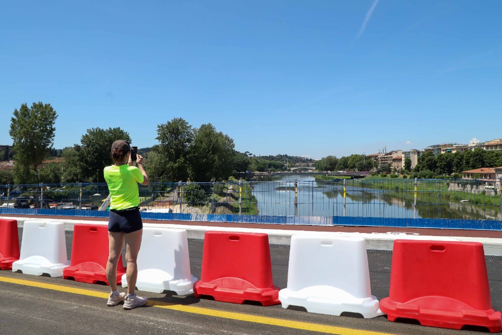 Ponte Nencioni, scoppia la polemica sulla sicurezza dei parapetti