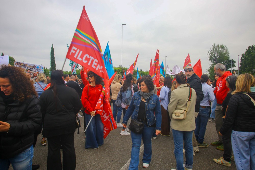 Pam, due dipendenti trasferiti a 100 chilometri da casa: scoppia la protesta