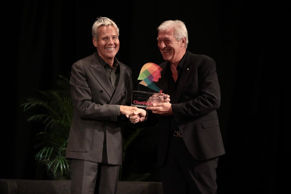 Claudio Baglioni rinvia il tour al 2027: stop per una polmonite interstiziale acuta