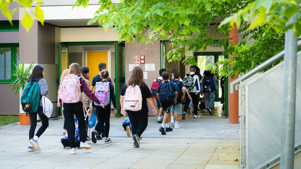 Scuola Pilati, protestano i genitori: “No a una classe da 28 alunni”
