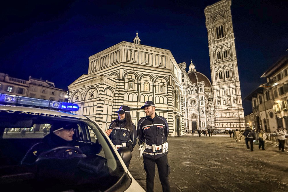 “Con lo stipendio da insegnante Firenze è diventata insostenibile”: professore lascia la città e torna in Calabria