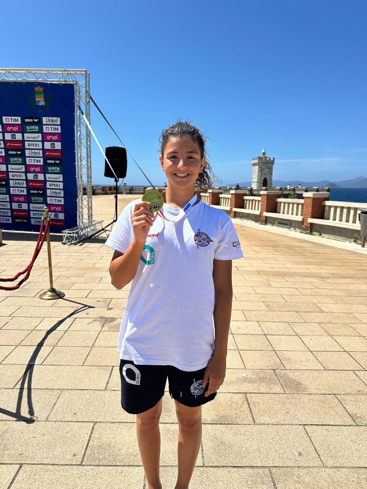 NUOTO DI FONDO: SPENNATO CONCEDE IL BIS, ORO ANCHE NELLA 5 KM CADETTE