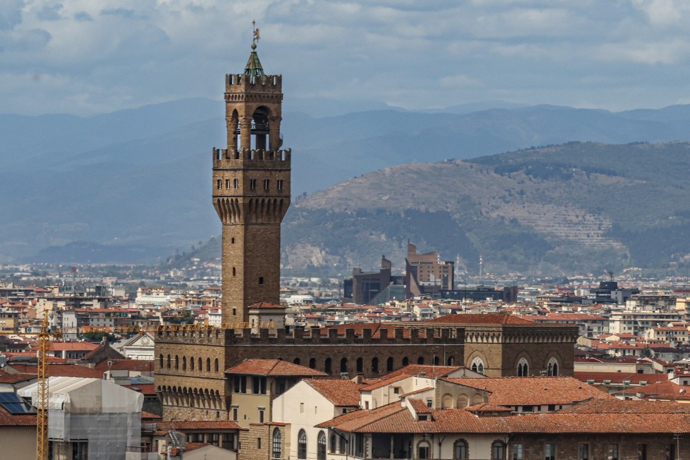 Firenze estende il blocco degli affitti brevi: cronaca di un cambiamento 