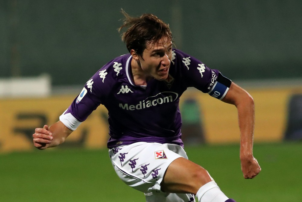 Chiesa strizza l’occhio alla Fiorentina: «Ci tengo alla Viola». E loda Paratici