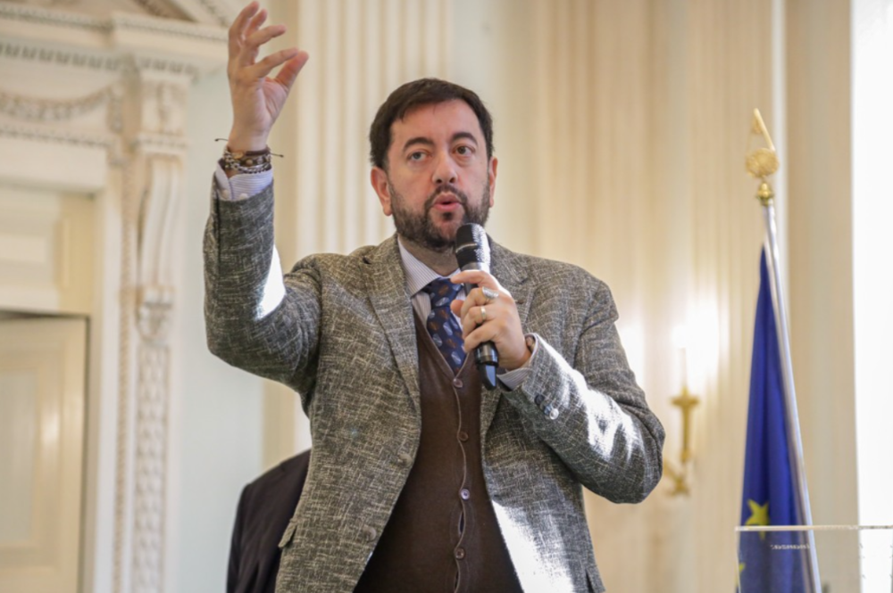 Torselli (FdI-ECR): «Mentre un carabiniere viene aggredito, la Regione boccia ancora i CPR»