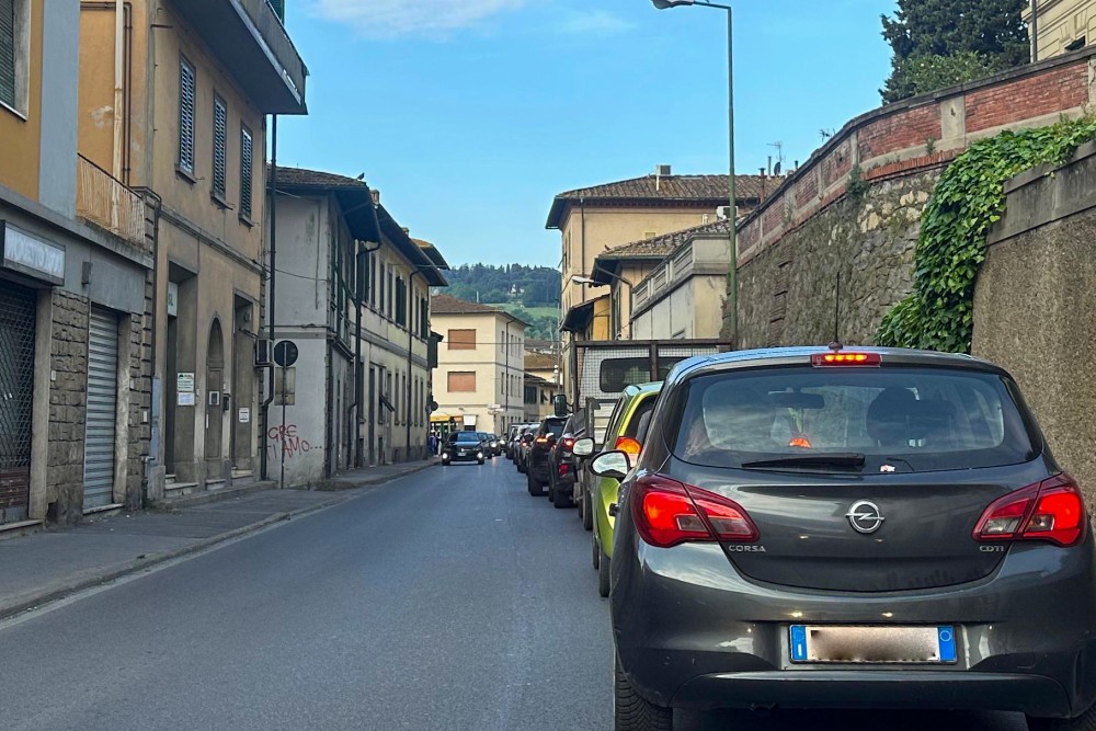 Via dei Falciani, al via i lavori dopo la frana: strada chiusa per due mesi