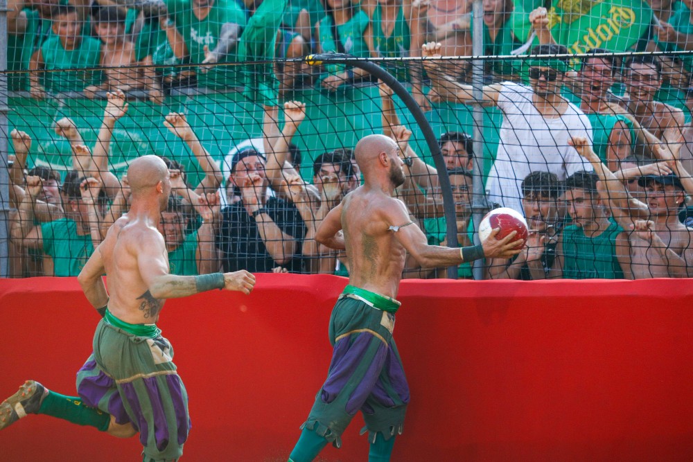 Calcio Storico, al via l'edizione 2026: Rossi-Verdi aprono il Torneo di San Giovanni
