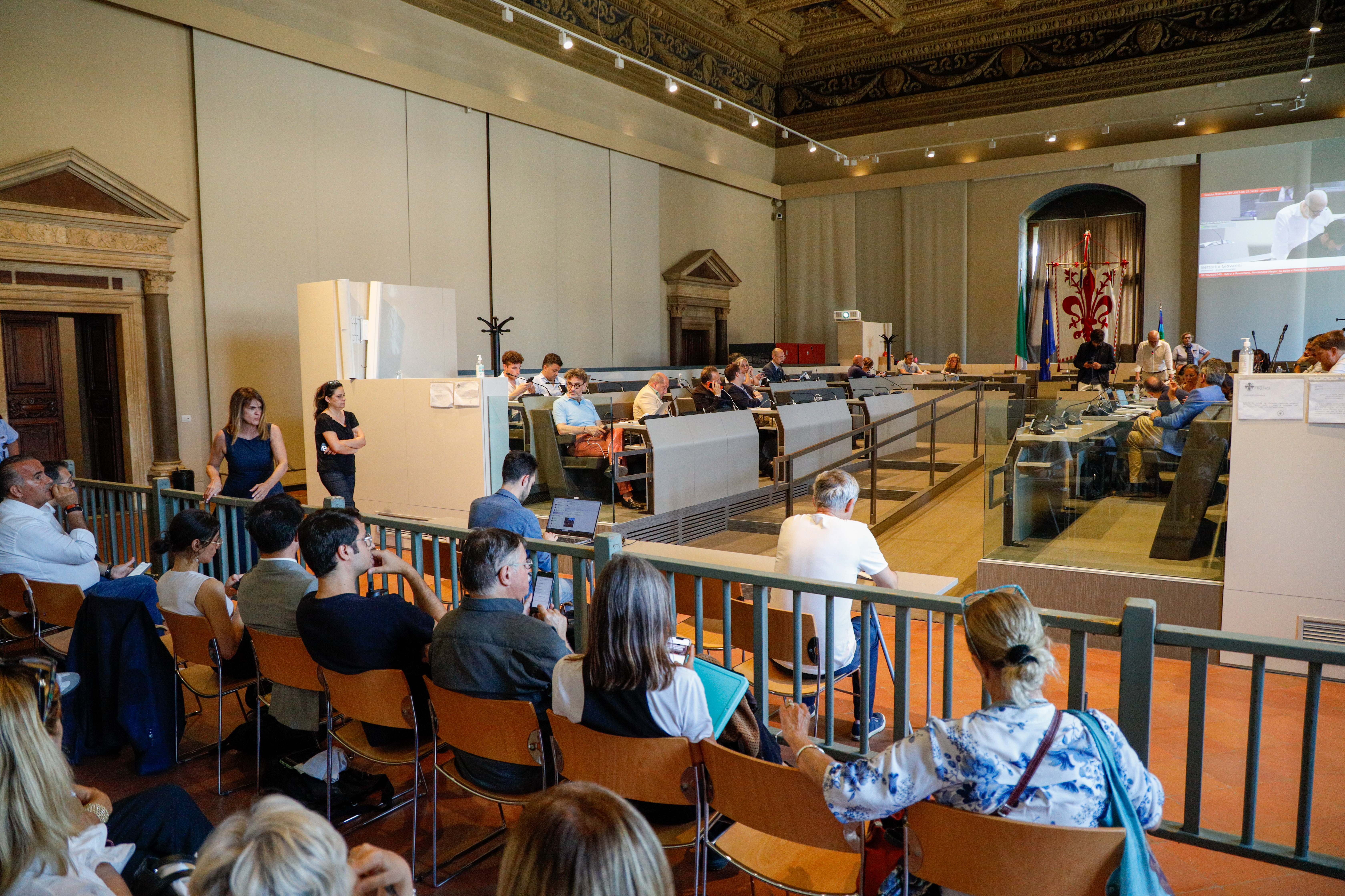 Firenze, aiuti in arrivo per gli esercizi storici: a settembre il bando del Comune da 100mila euro