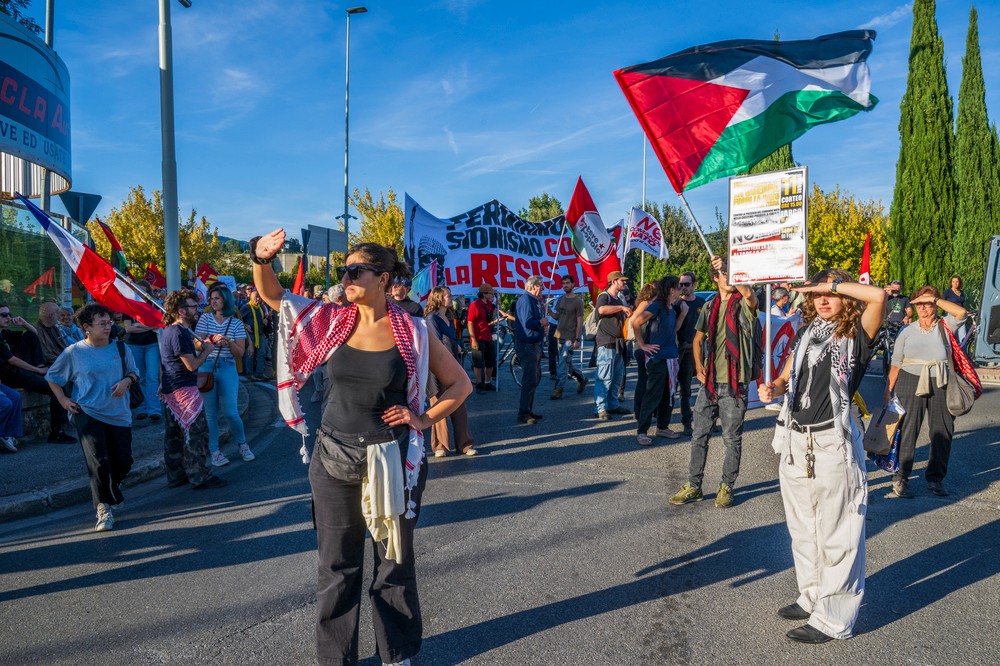 Montespertoli, sanzionato attivista dopo un flash mob per la Palestina: è polemica politica