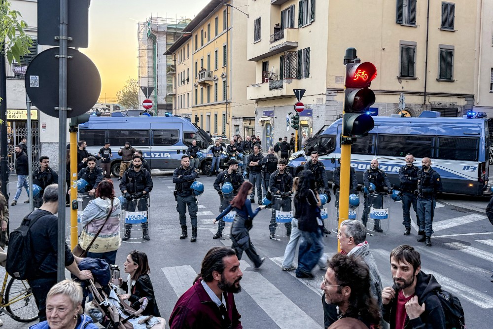 Gavinana si divide sull’arrivo di Vannacci: tensione e proteste nel quartiere