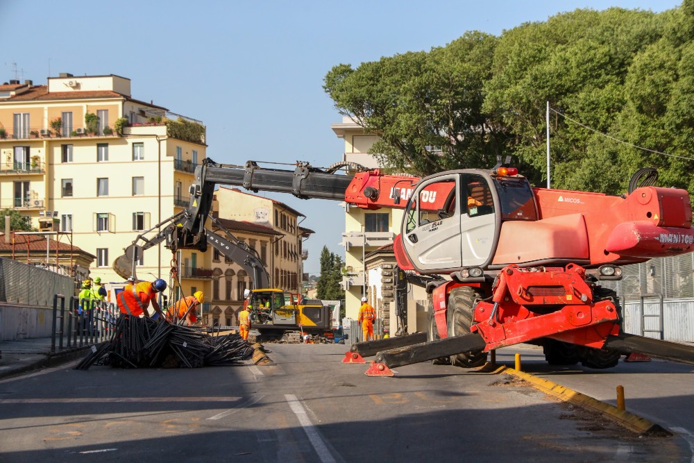 Cantieri e caldo, settimana difficile per il traffico a Firenze