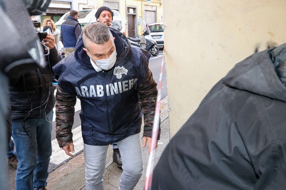 Minacciati con un coltello in centro a Firenze: amici si 'salvano' fuggendo