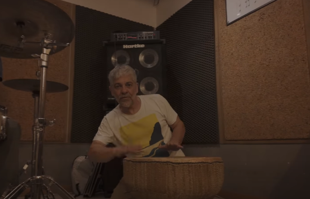 Daniele Viciani in concerto: musica, teatro e cinema in un viaggio tra emozioni e riflessioni