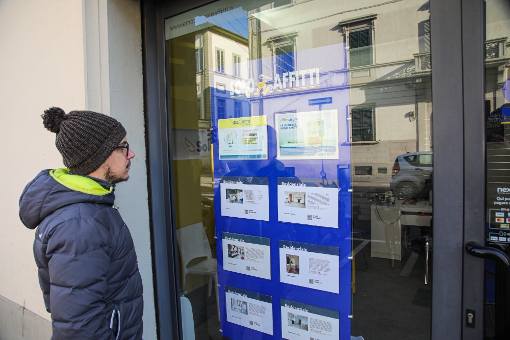 Blitz in via Bufalini: «Firenze albergo diffuso»