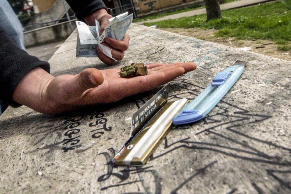 Droghe, Firenze tra le città con i consumi più alti: allarme cocaina, ketamina e fentanyl