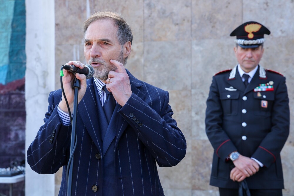 Misura del divieto di ritorno a Firenze per indagato diffamazione Carrai