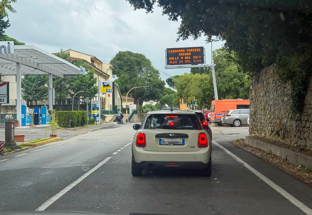 Zcs, controlli più severi sulla sosta: arriva Guardium per stanare le targhe non registrate