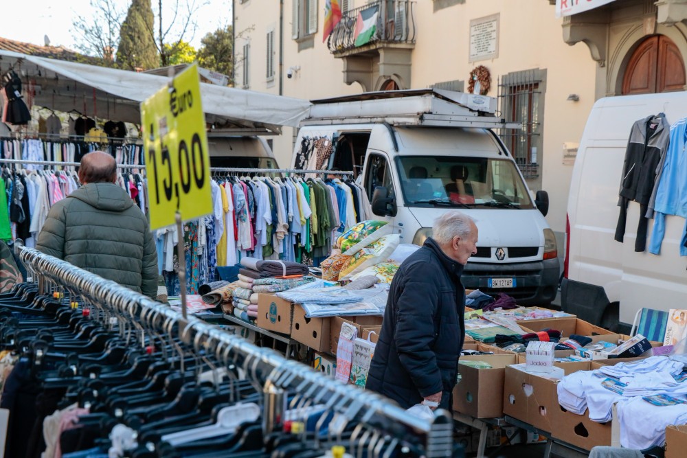 Saldi estivi al via, in Toscana attese vendite per oltre 207 milioni di euro