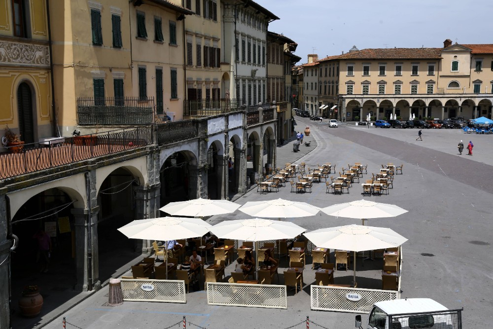 Dehors, Ordini e collegi scrivono al Comune: “Serve più tempo per i progetti, prorogare la scadenza dal 31 agosto al 15 novembre”