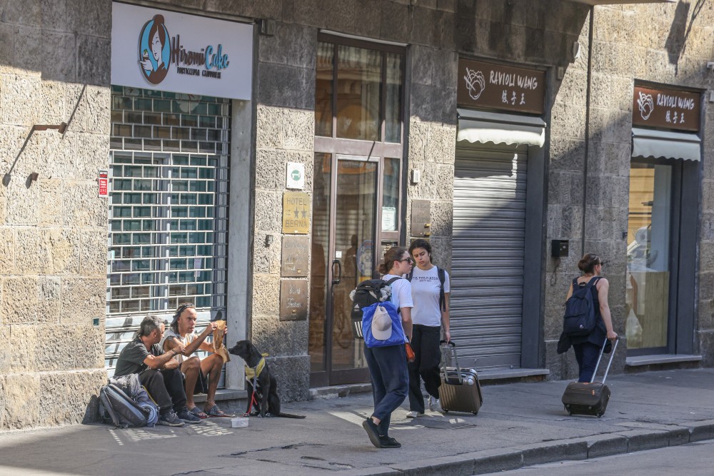 Viale Righi, appartamento dichiarato inagibile dopo il sopralluogo