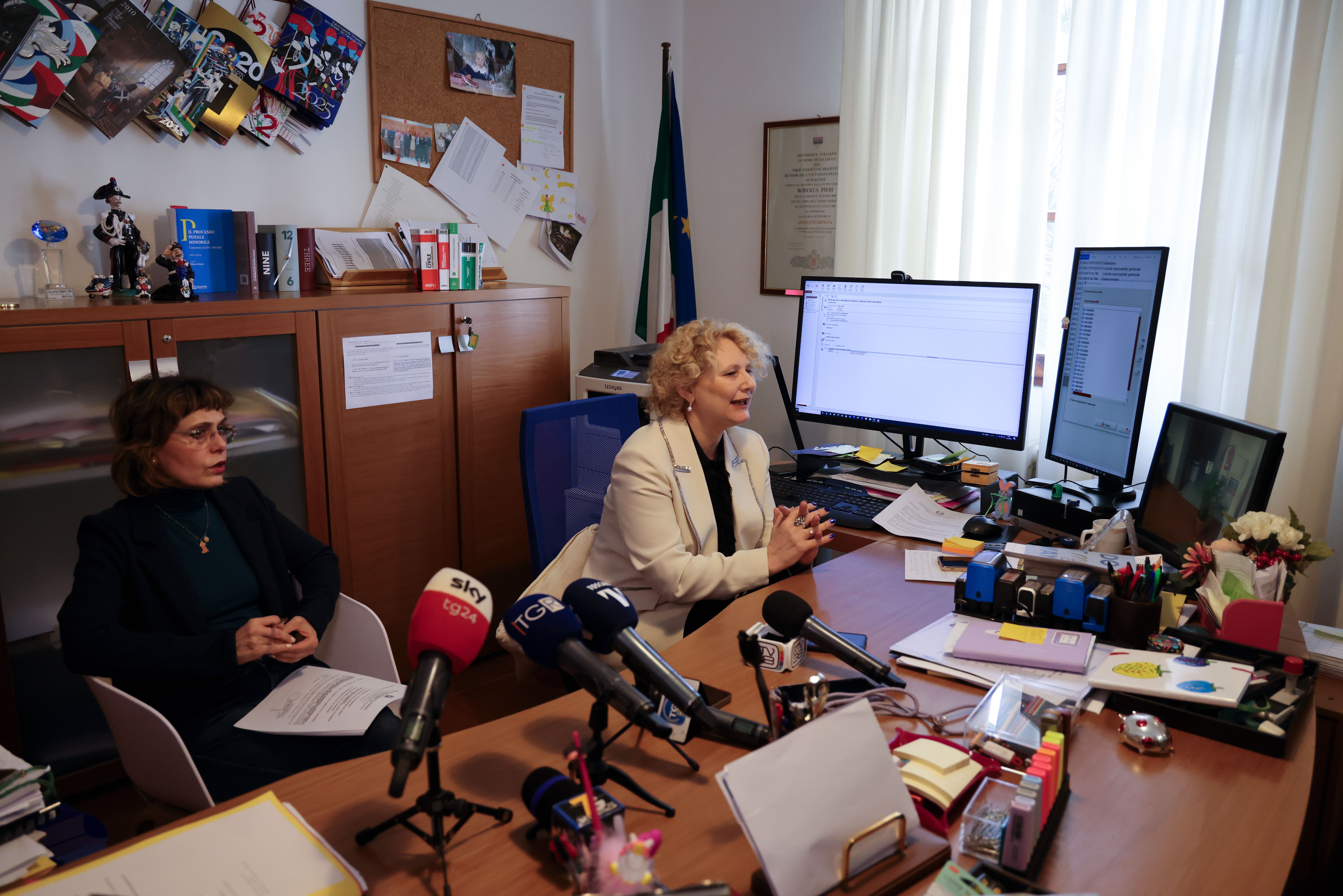Esercizio abusivo attività medica e abusi sessuali, concluse indagini